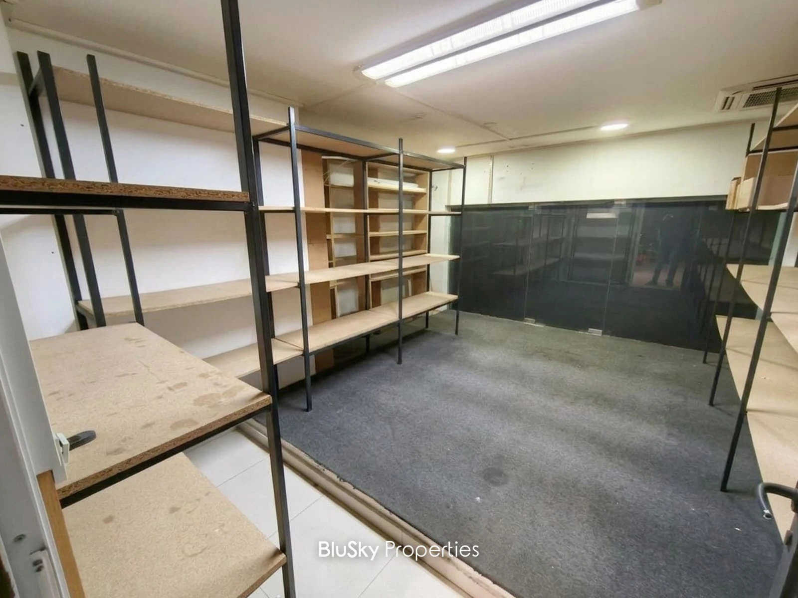 Shop 100m² for Rent in Zalka — الصورة 3