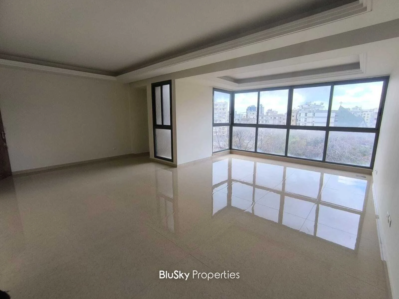 Apartment 170m² for Sale in Zalka