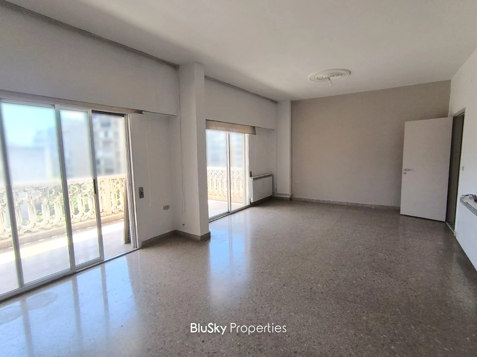 Apartment 170m² for Sale or Rent in Zalka