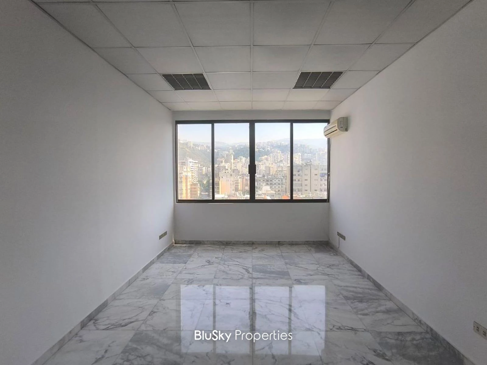 Office 210m² Reception for Sale in Zalka — الصورة 4
