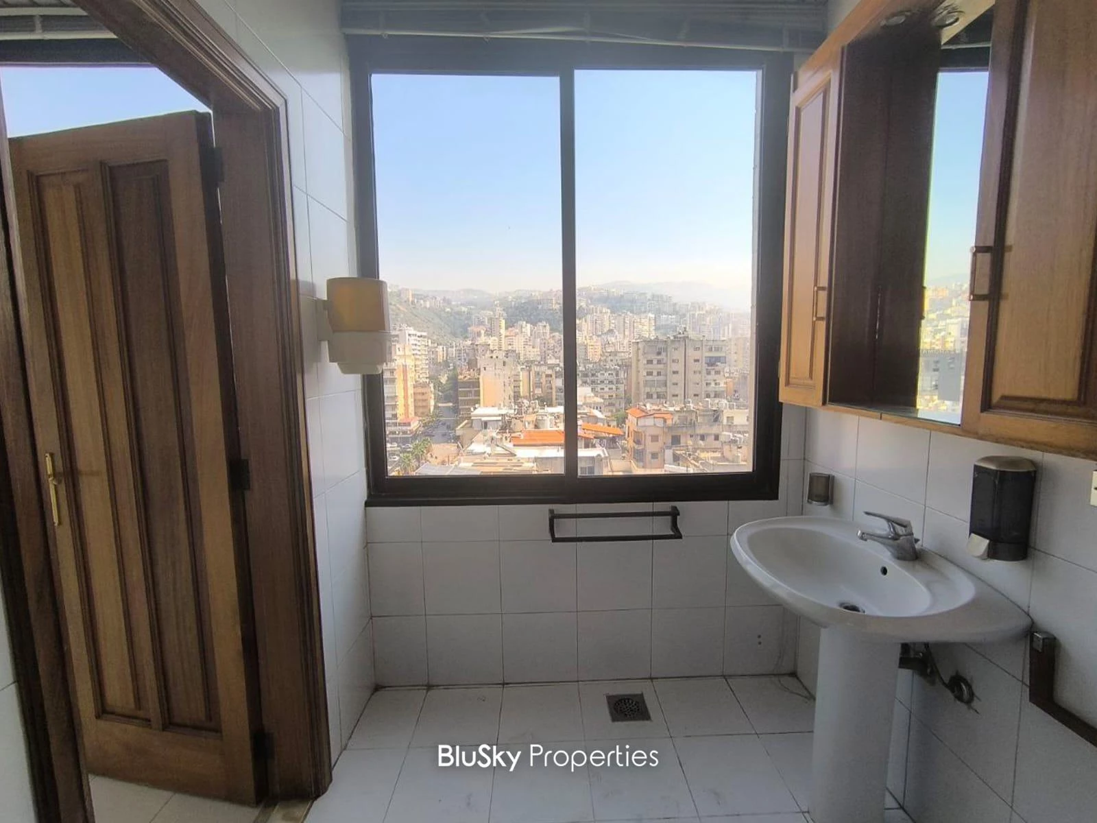Office 210m² Reception for Sale in Zalka — الصورة 5