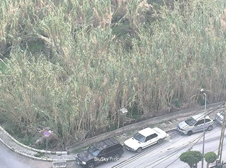 Land 716m² for Sale in Zalka