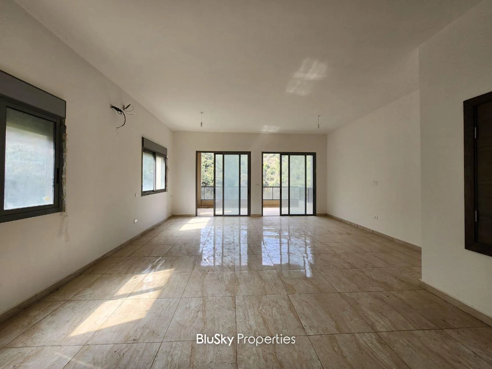 Duplex 165m² Balcony for Sale in Zekrit