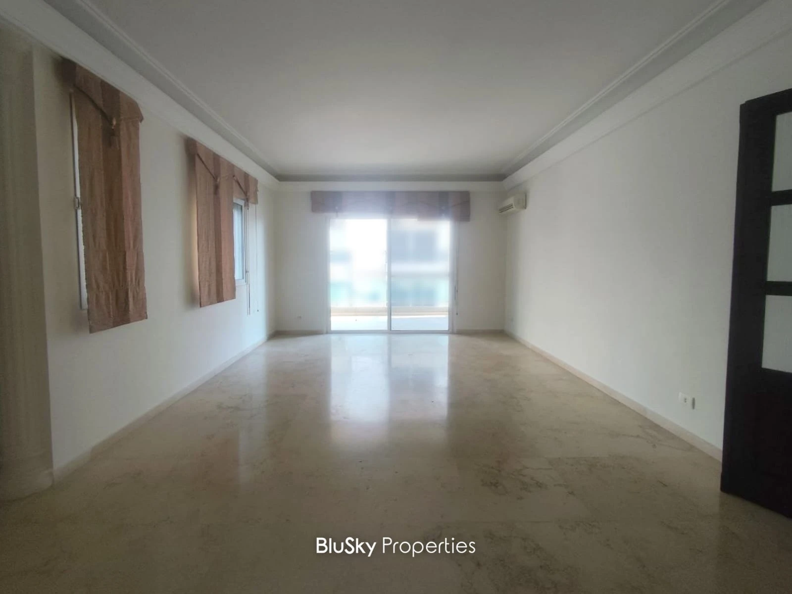 Apartment 155m² for Rent in Zouk Mkayel