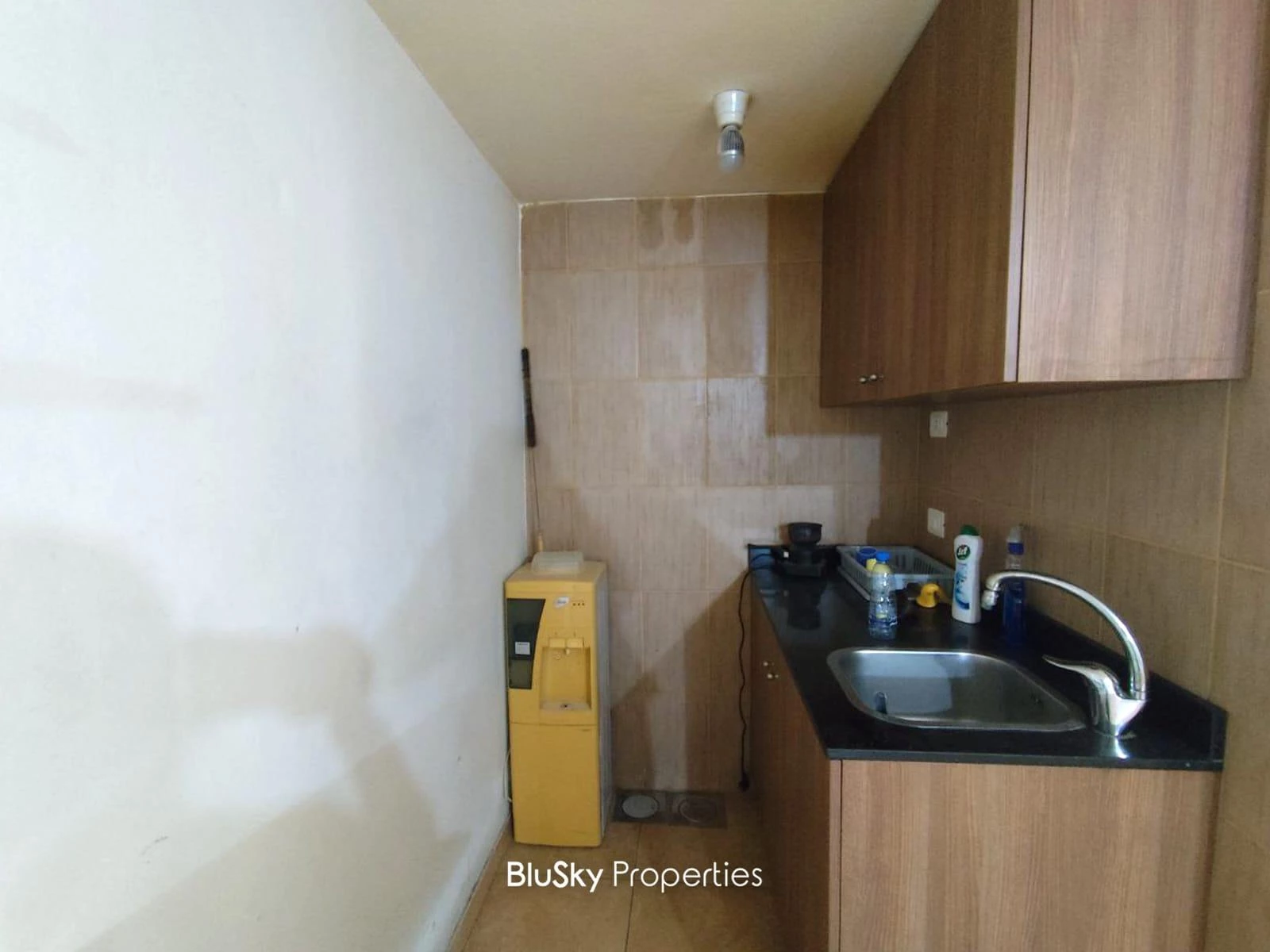 Shop 170m² for Sale in Zouk Mkayel — photo 5