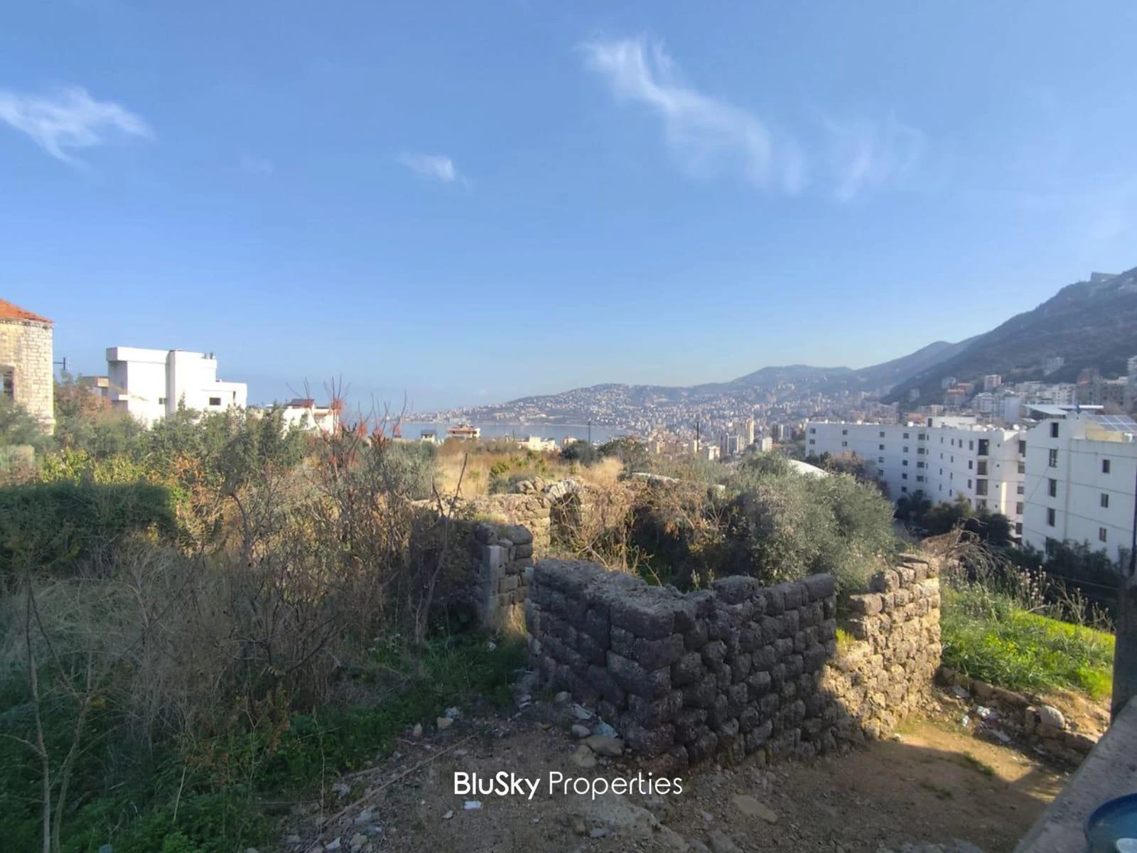 Land 300m² for Sale in Zouk Mkayel