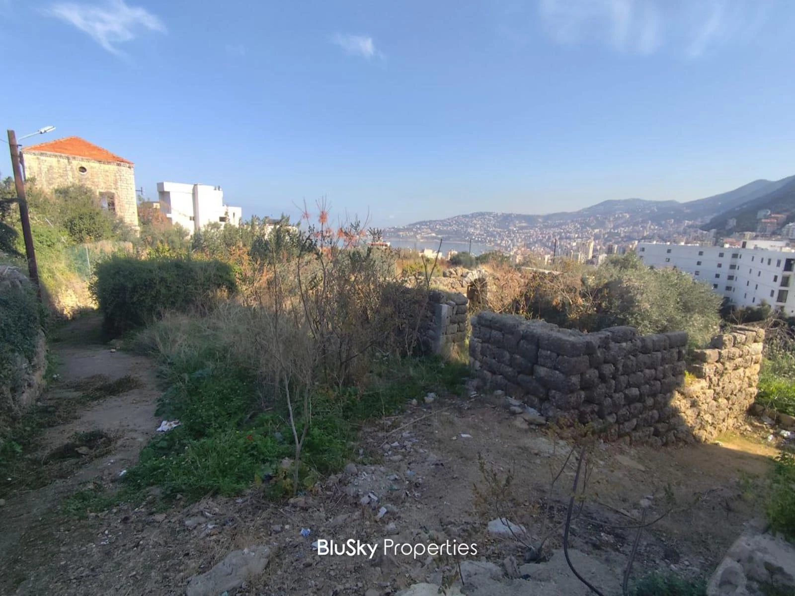 Land 300m² for Sale in Zouk Mkayel — photo 2