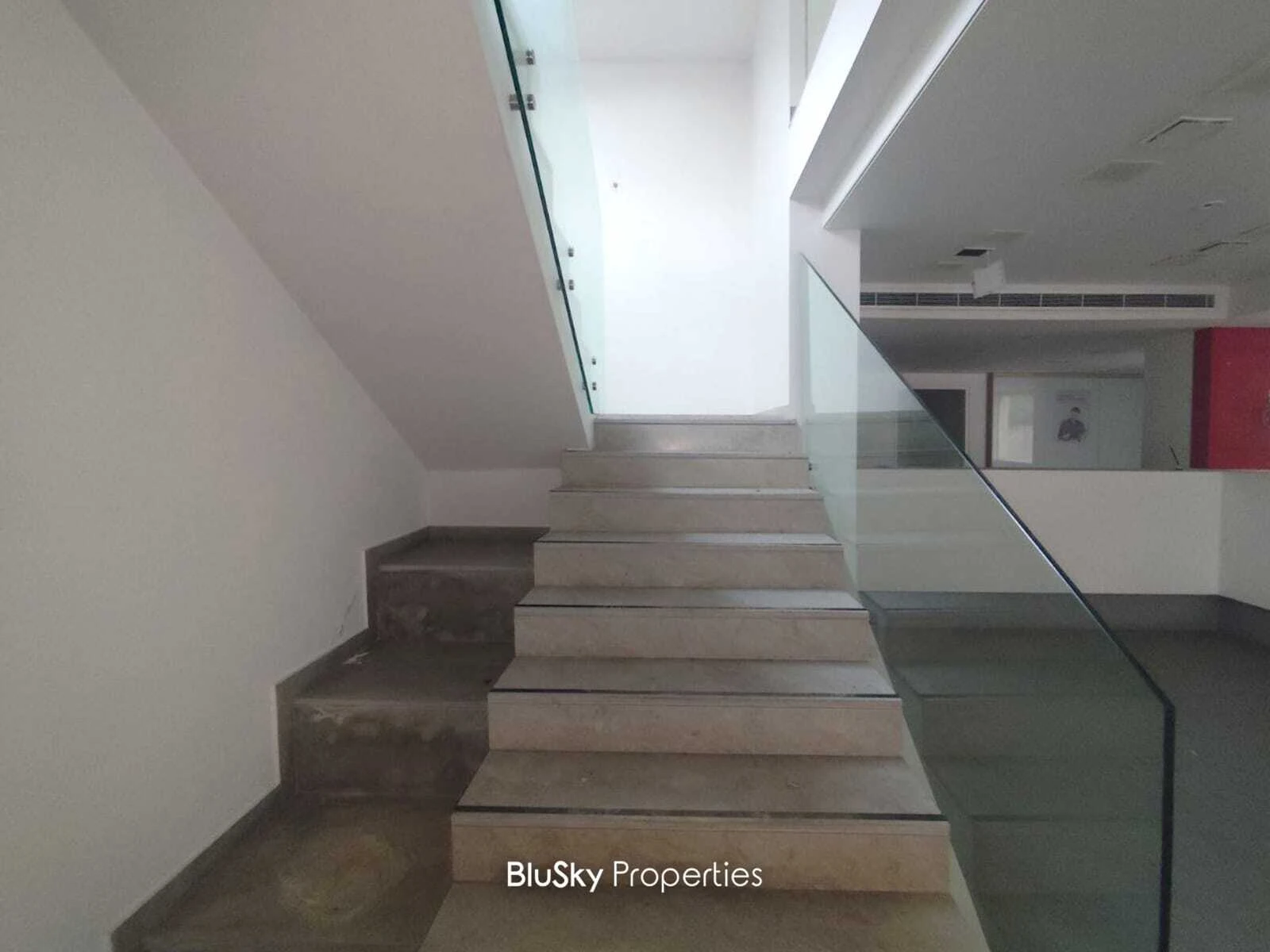 Warehouse Duplex 500m² for Rent in Zouk Mkayel — الصورة 2
