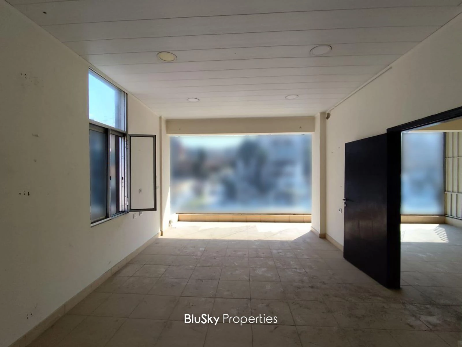 Office 100m² for Rent in Zouk Mosbeh — الصورة 2