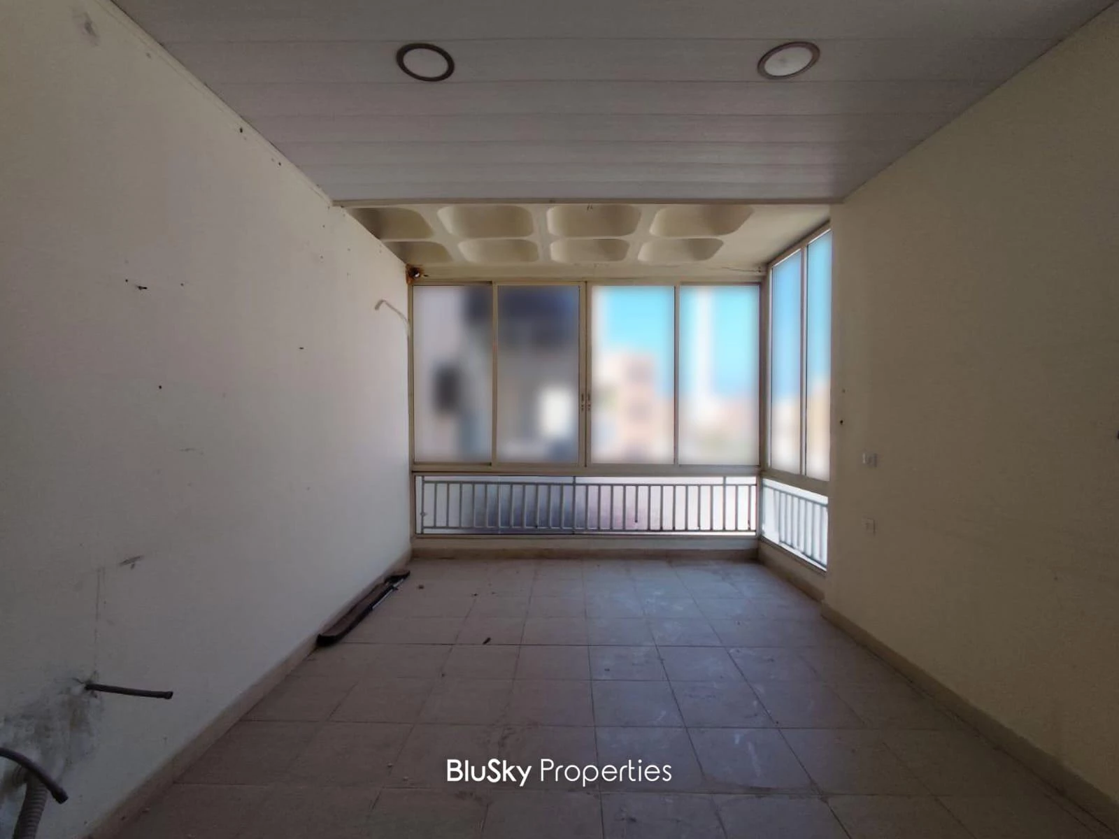 Office 100m² for Rent in Zouk Mosbeh — الصورة 4