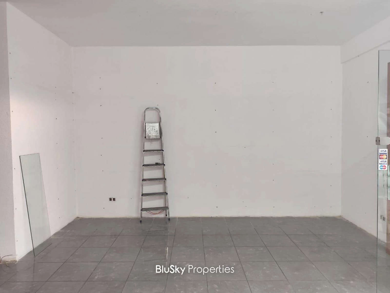 Shop Duplex 100m² for Rent in Zouk Mosbeh — الصورة 3