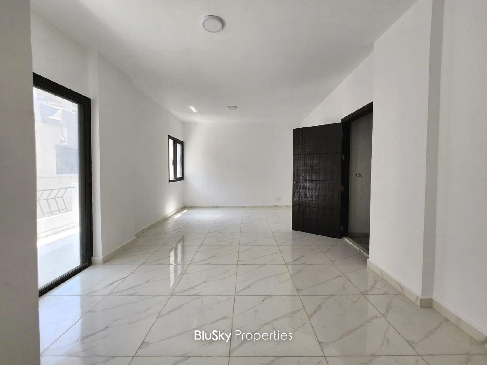 Apartment 100m² for Sale in Zouk Mosbeh