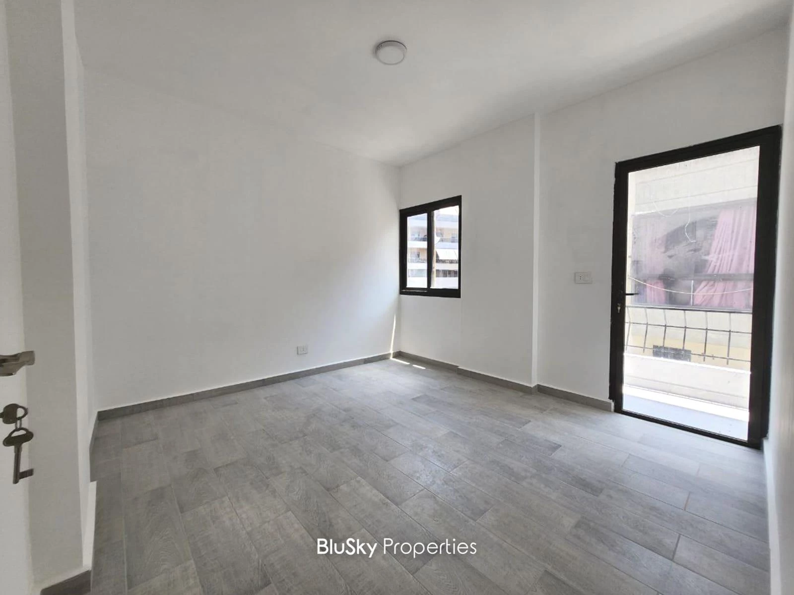 Apartment 100m² for Sale in Zouk Mosbeh — الصورة 2
