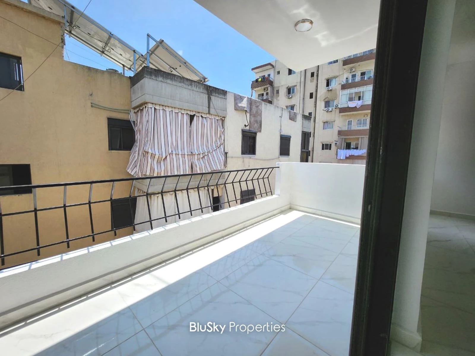 Apartment 100m² for Sale in Zouk Mosbeh — الصورة 3