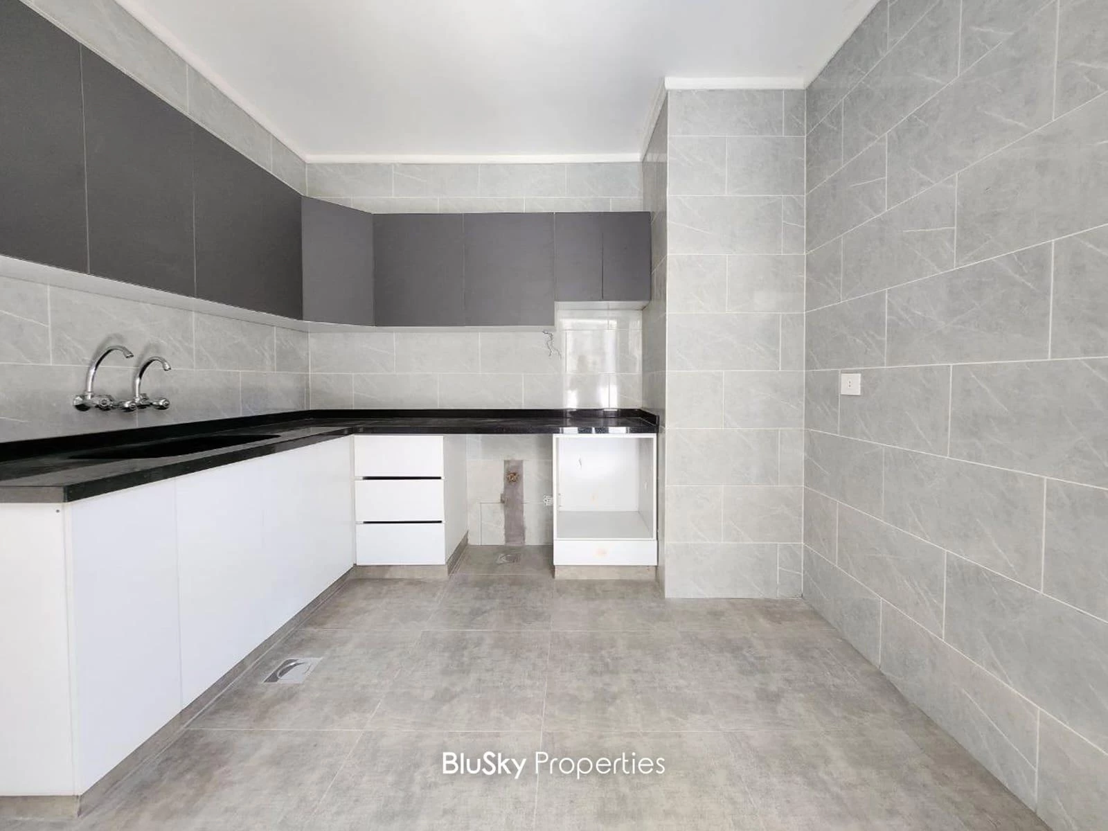 Apartment 100m² for Sale in Zouk Mosbeh — الصورة 4