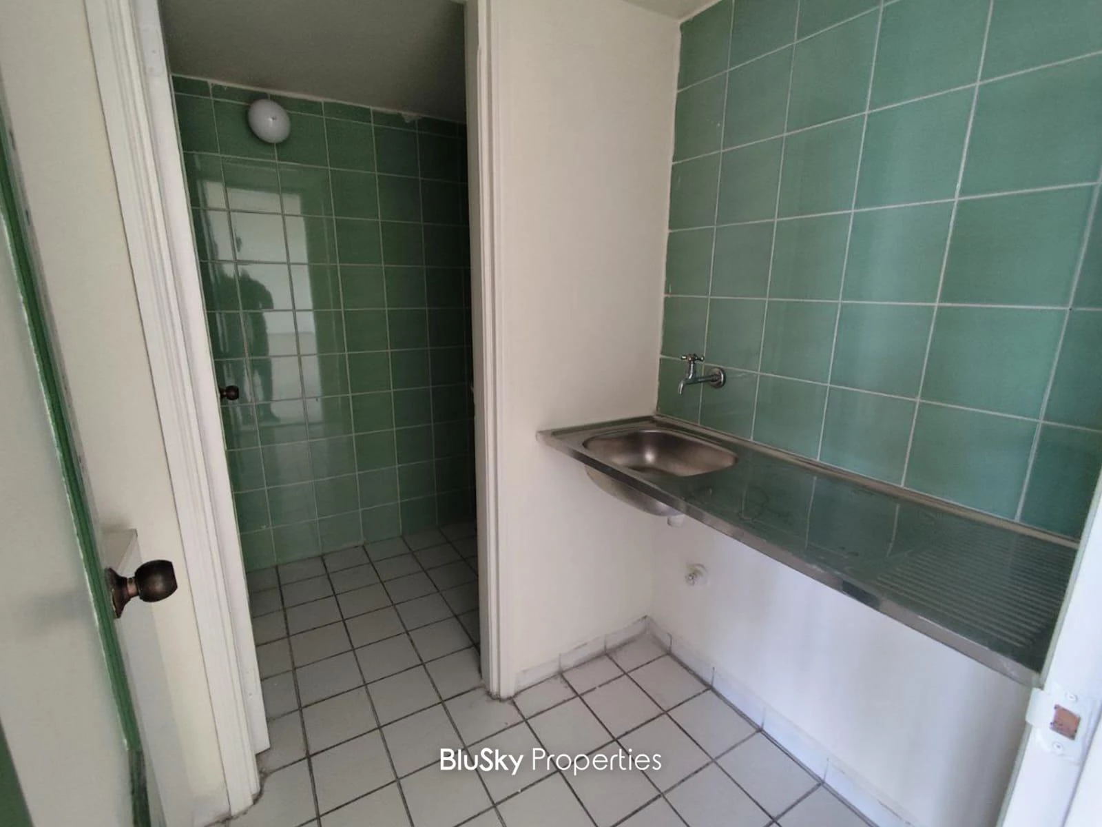 Office 120m² for Rent in Zouk Mosbeh — photo 3