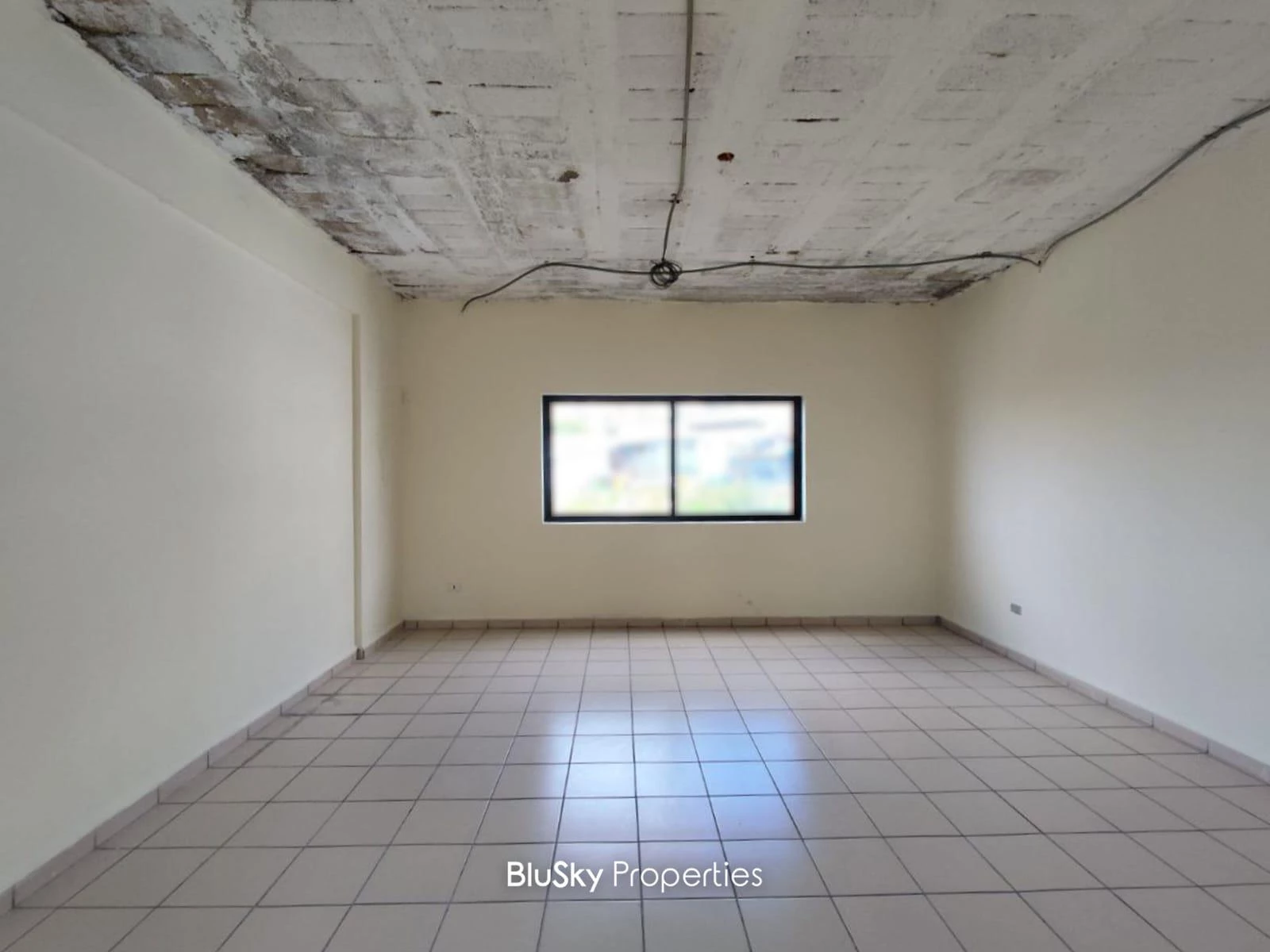 Office 160m² for Rent in Zouk Mosbeh