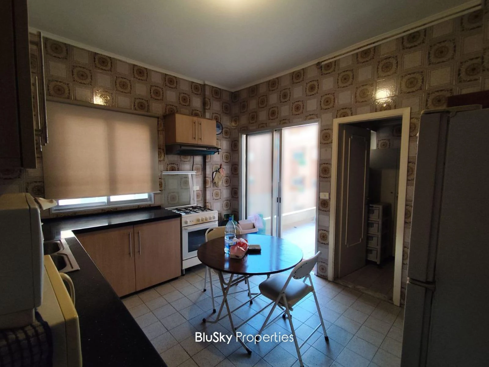 Apartment 191m² Balcony for Sale in Zouk Mosbeh — photo 3