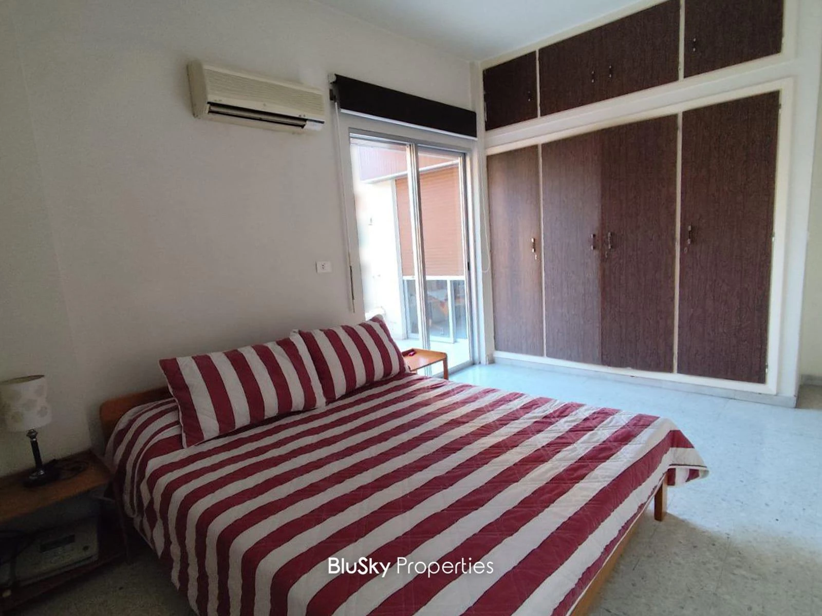 Apartment 191m² Balcony for Sale in Zouk Mosbeh — photo 4