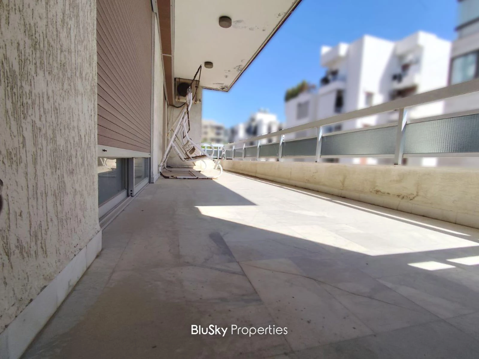 Apartment 191m² for Sale in Zouk Mosbeh — photo 2