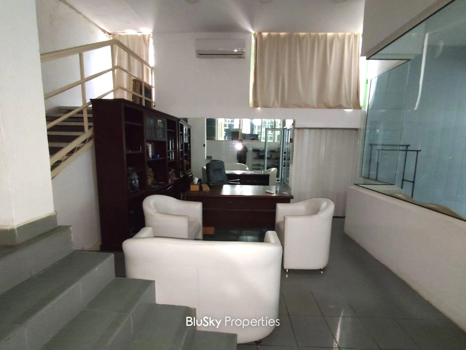 Warehouse 445m² Terrace for Rent in Zouk Mosbeh — الصورة 4