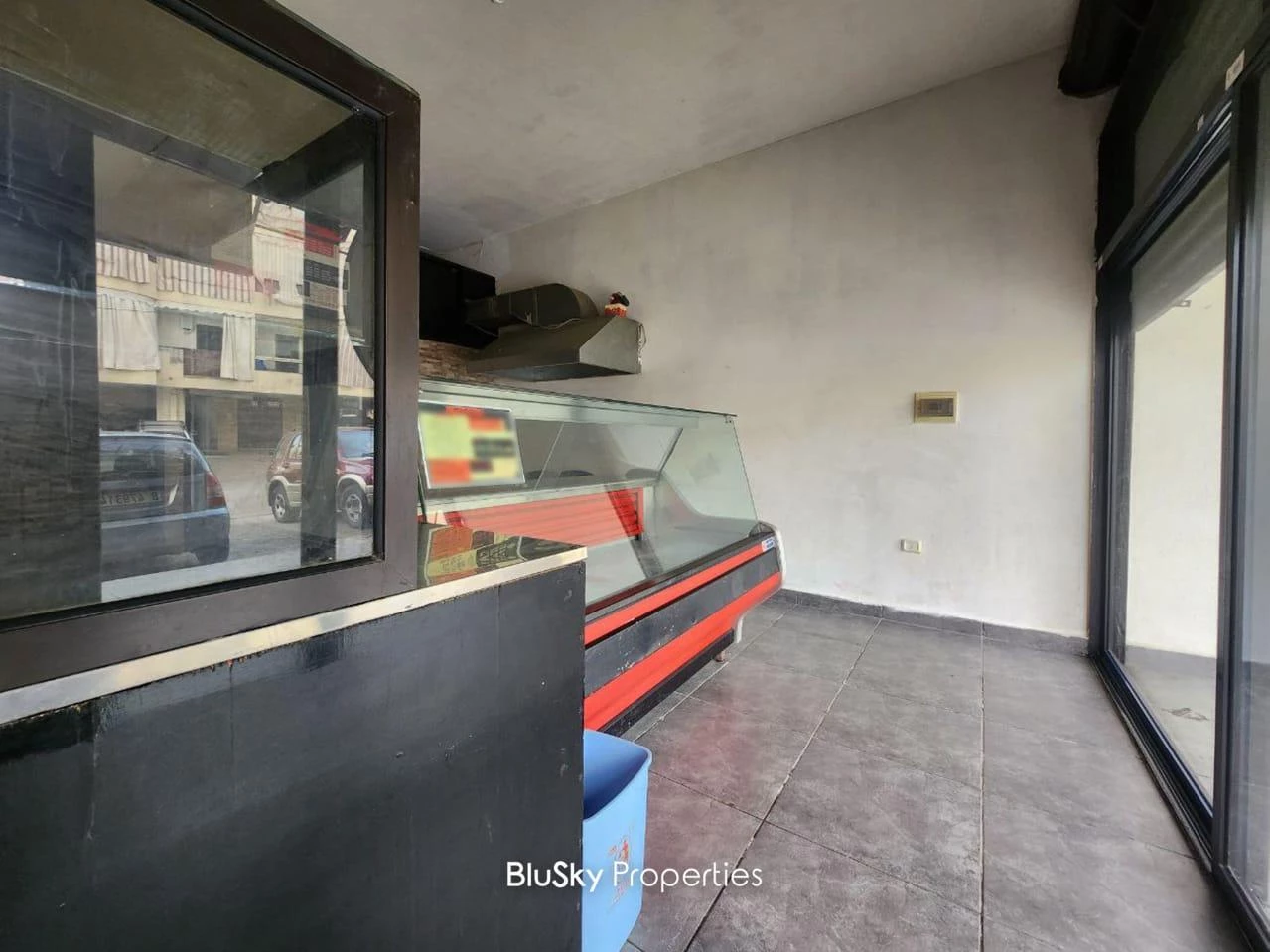 Shop 50m² for Rent in Zouk Mosbeh — الصورة 3