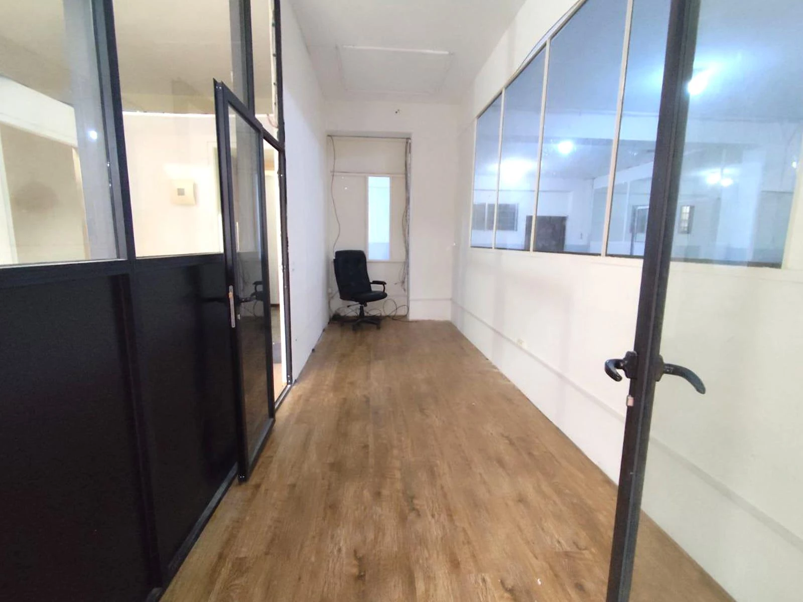 Warehouse 600m² for Rent in Zouk Mosbeh — الصورة 3