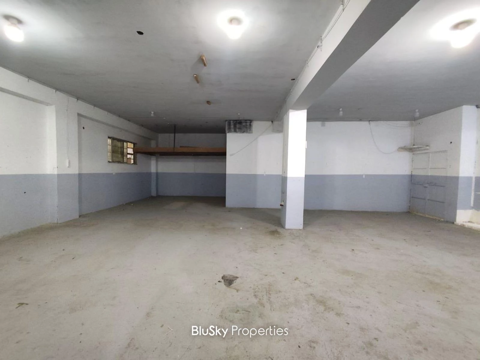Warehouse 600m² for Rent in Zouk Mosbeh — الصورة 4
