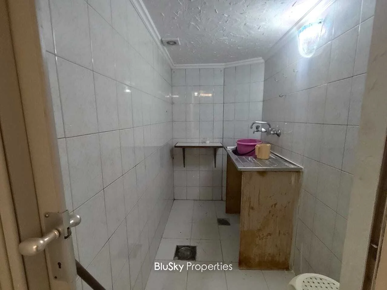 Shop 70m² for Rent in Zouk Mosbeh — الصورة 3