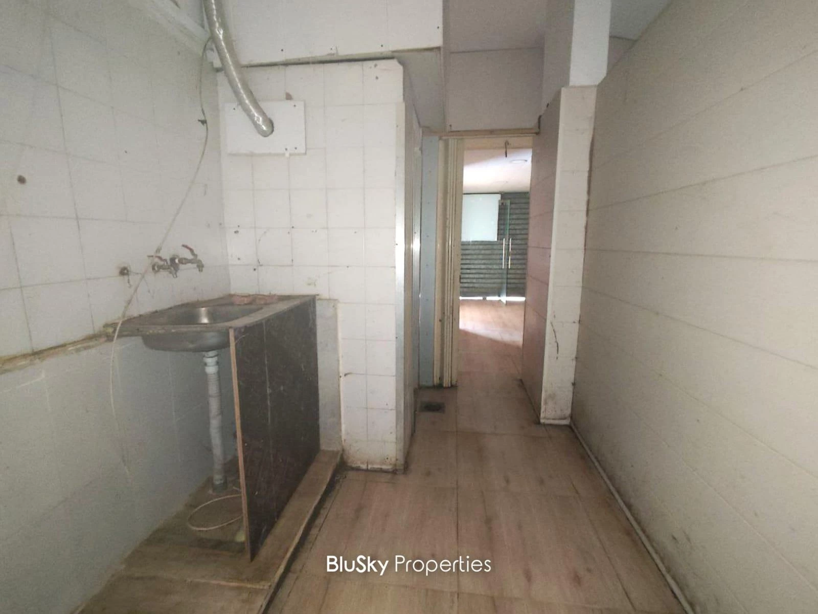 Shop 70m² for Sale in Zouk Mosbeh — photo 3