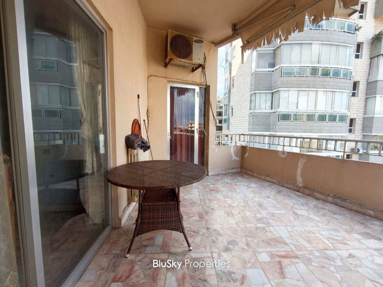 Apartment 190m² with Sea View for Sale in Zouk Mkayel — photo 2