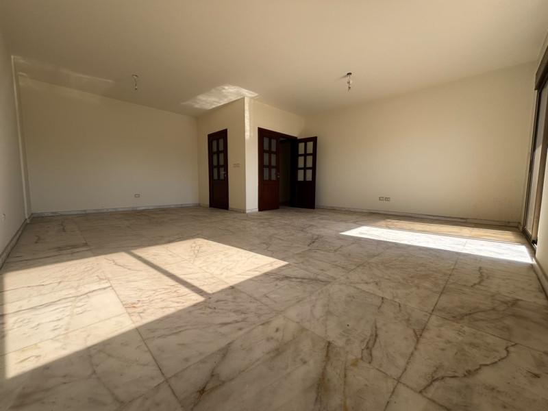 Apartment For Sale In Hamra — photo 2