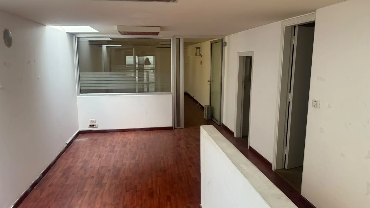 Office for Rent in Achrafieh — الصورة 9