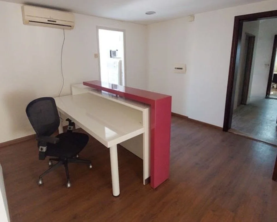Office for rent in Dekwaneh