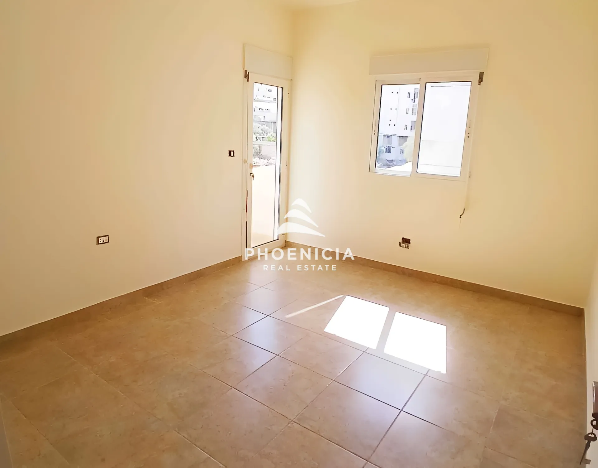 Apartment for sale in Amchit, Lebanon — الصورة 3