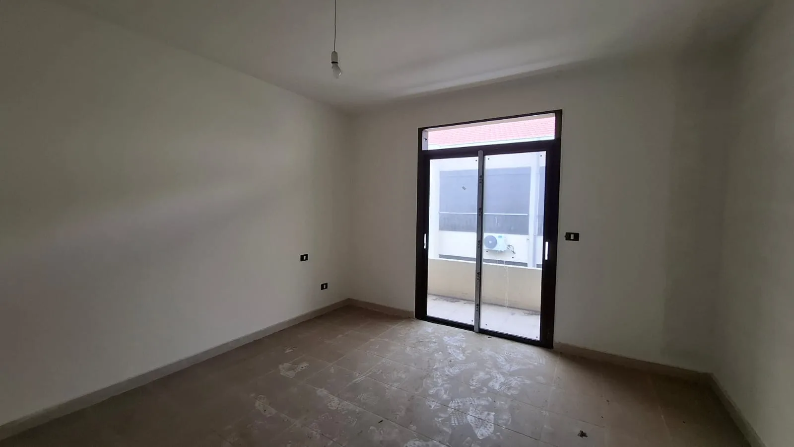Apartment for Sale in Aamchit, Lebanon — الصورة 5