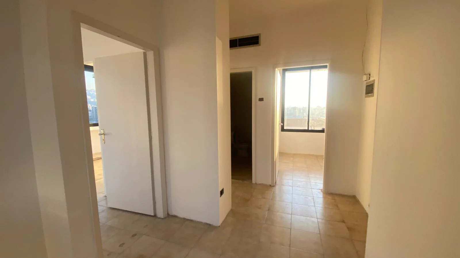 Office for rent in Zalqa — الصورة 8