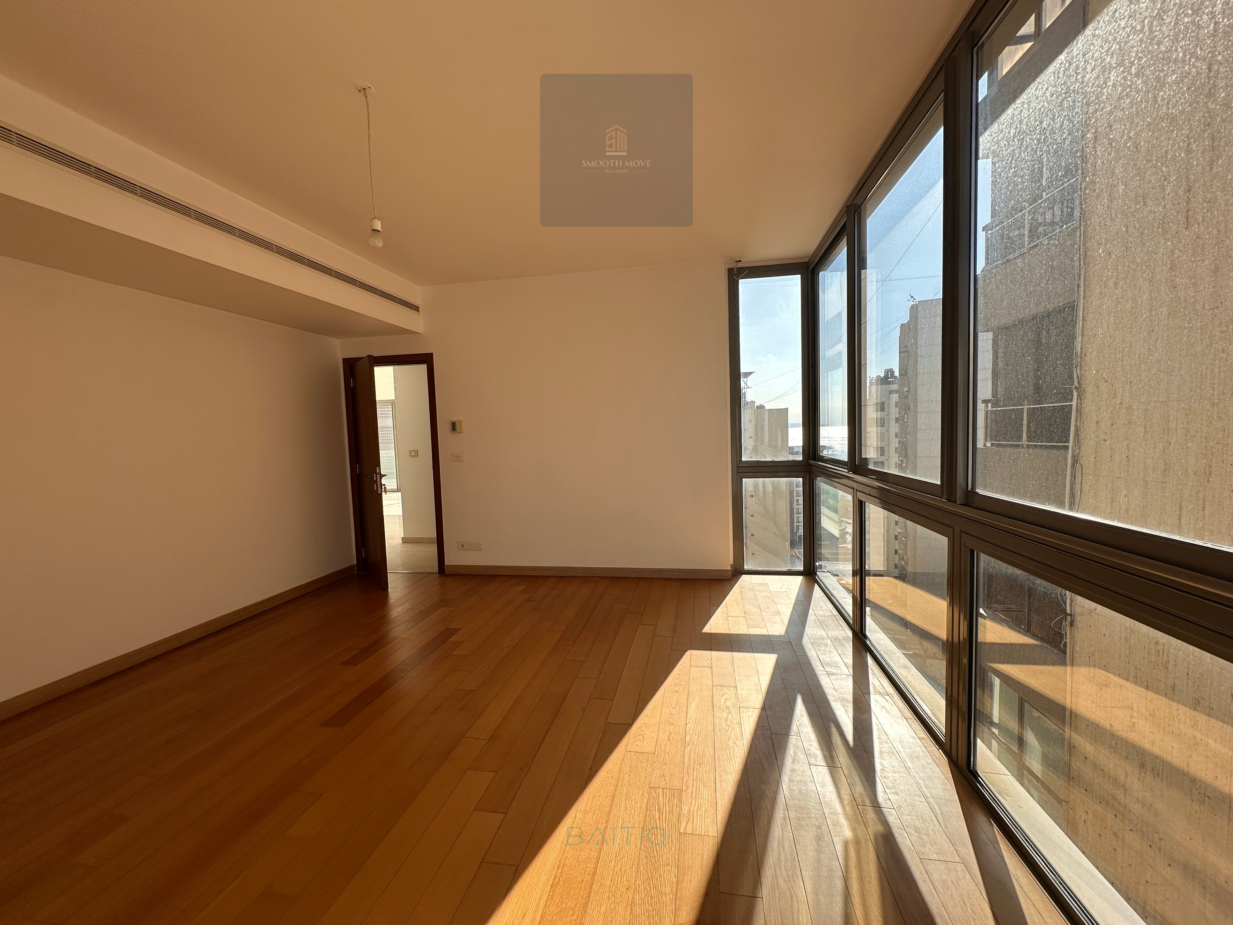 Seaview Apartment for Sale in Ain Tineh, Beirut — الصورة 12