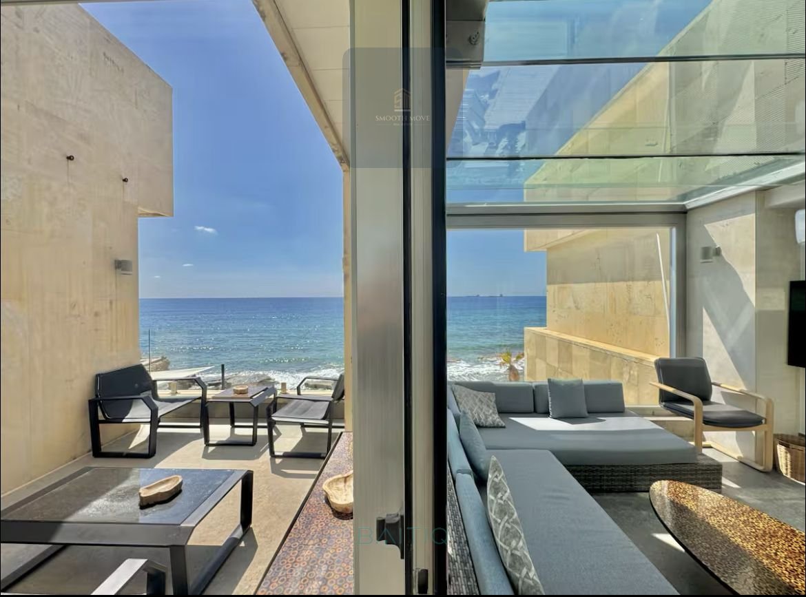 Luxurious Five Bedroom Beachfront Villa for Sale in Batroun Kfarabeda — الصورة 17