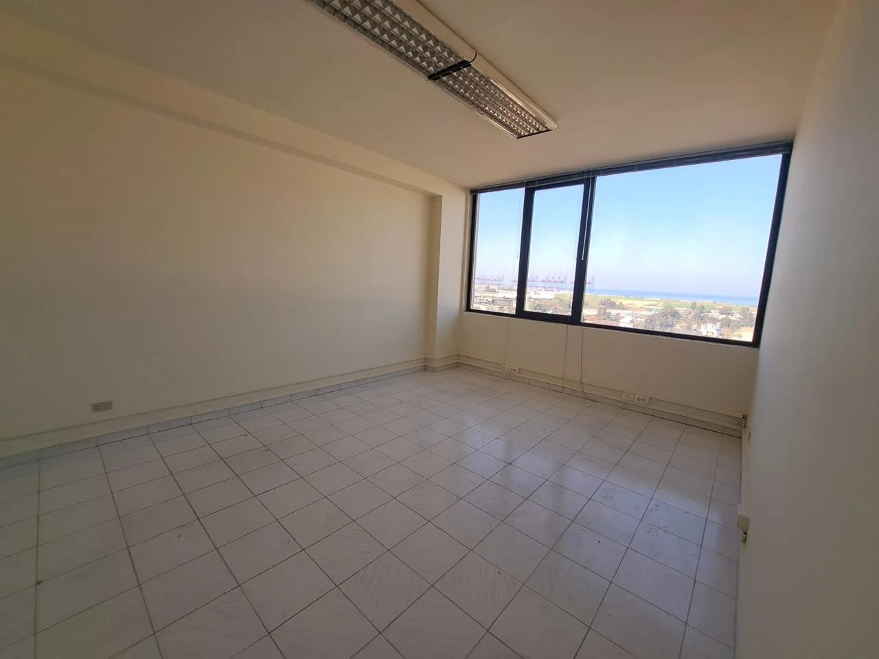 Office for rent in Daoura, Lebanon — الصورة 7
