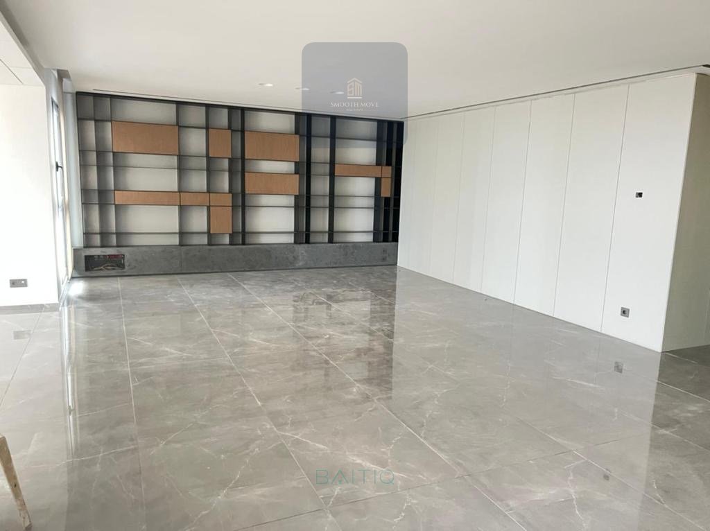 Gorgeous High End Finishing 3 Bedroom Apartment in Ashrafieh — الصورة 14