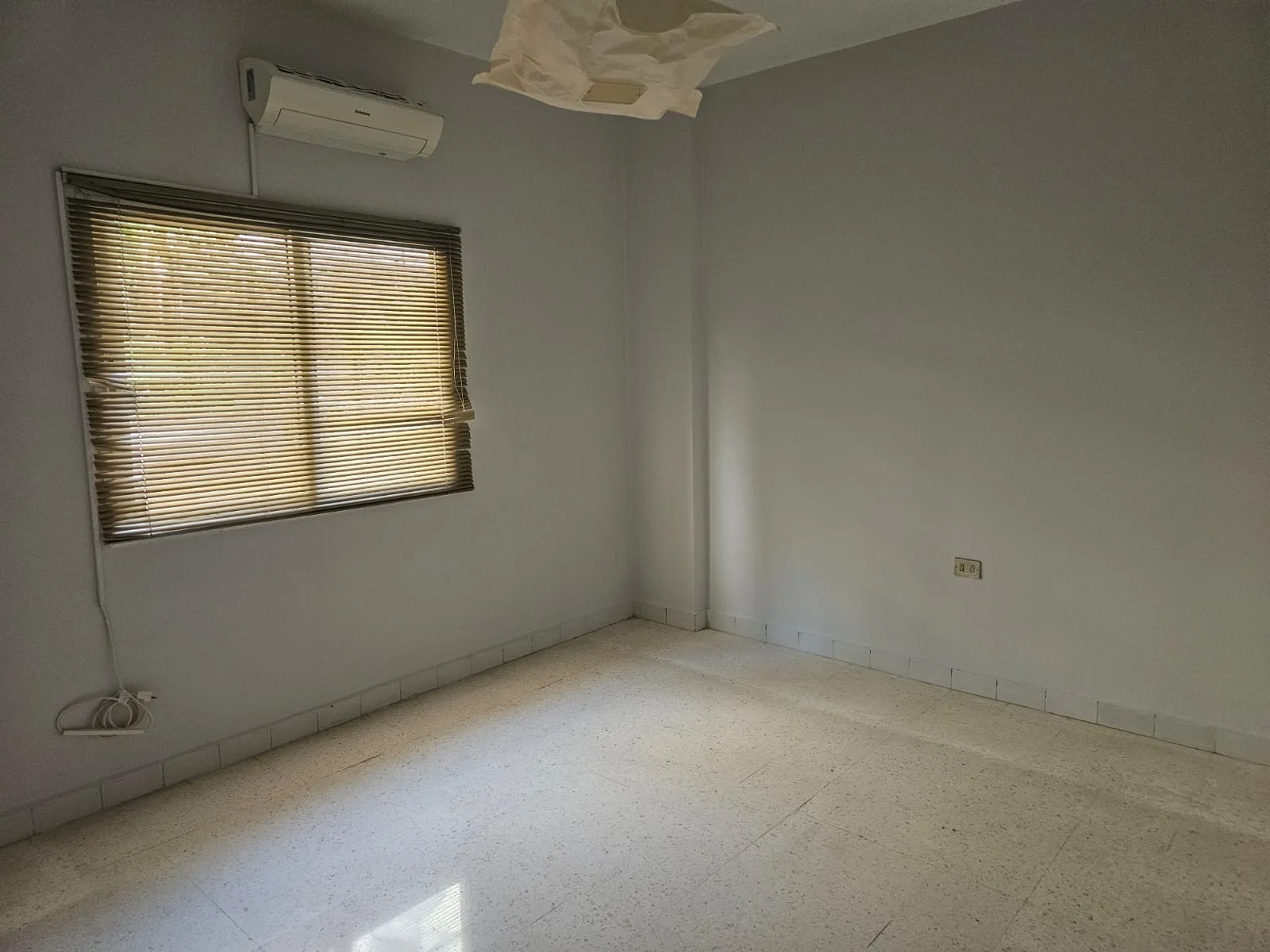Apartment for Rent in Sabtiyeh — photo 9