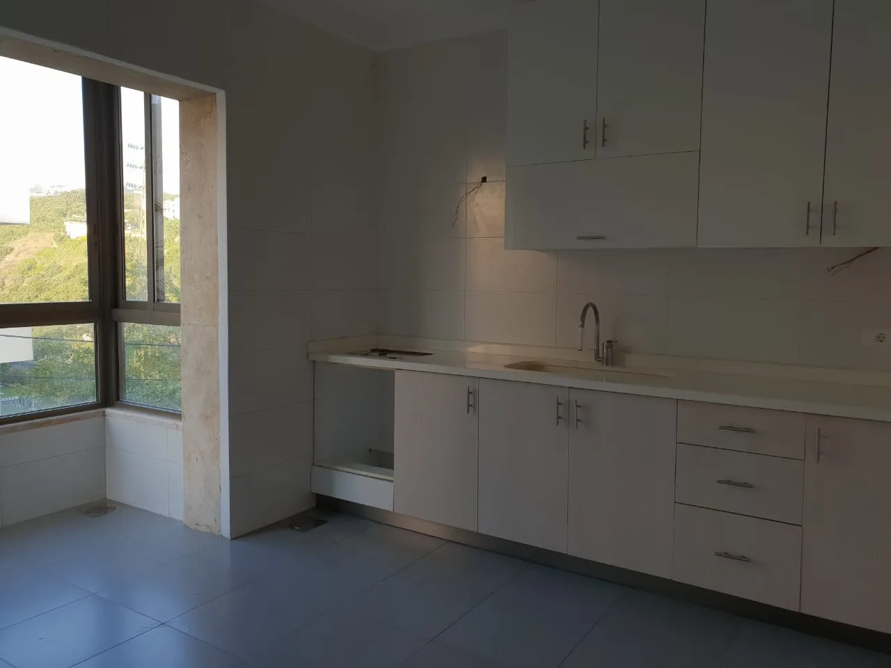Apartment for Sale in Aamchit, Lebanon — الصورة 6