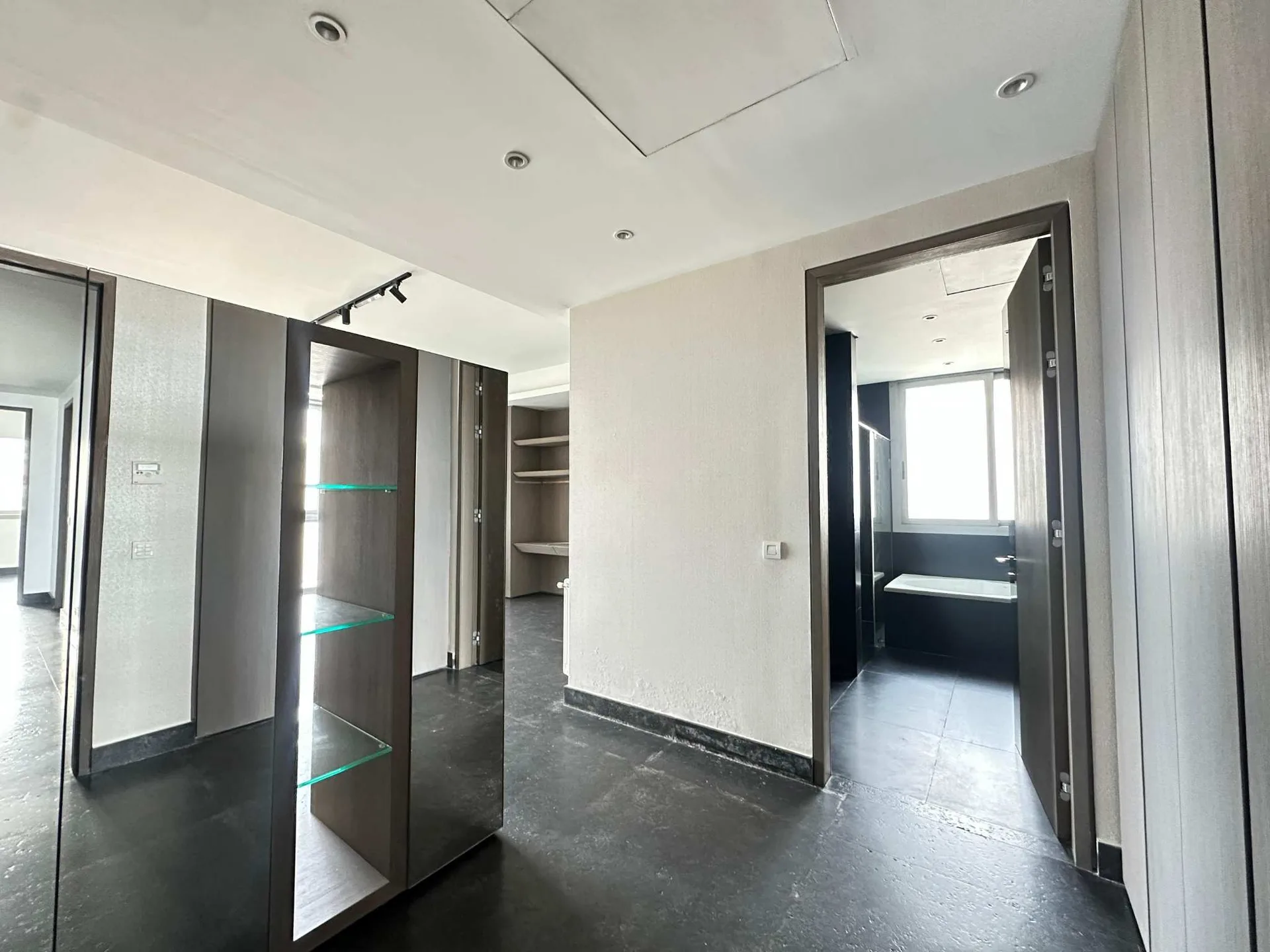 Apartment for sale in Clemenceau, Beirut, Lebanon — الصورة 7