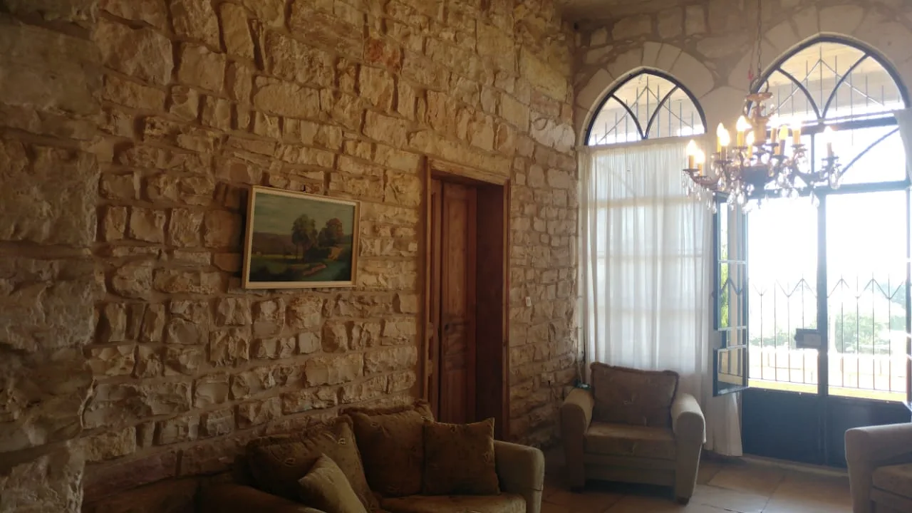 Villa for Sale in Aamchit , Lebanon — الصورة 4