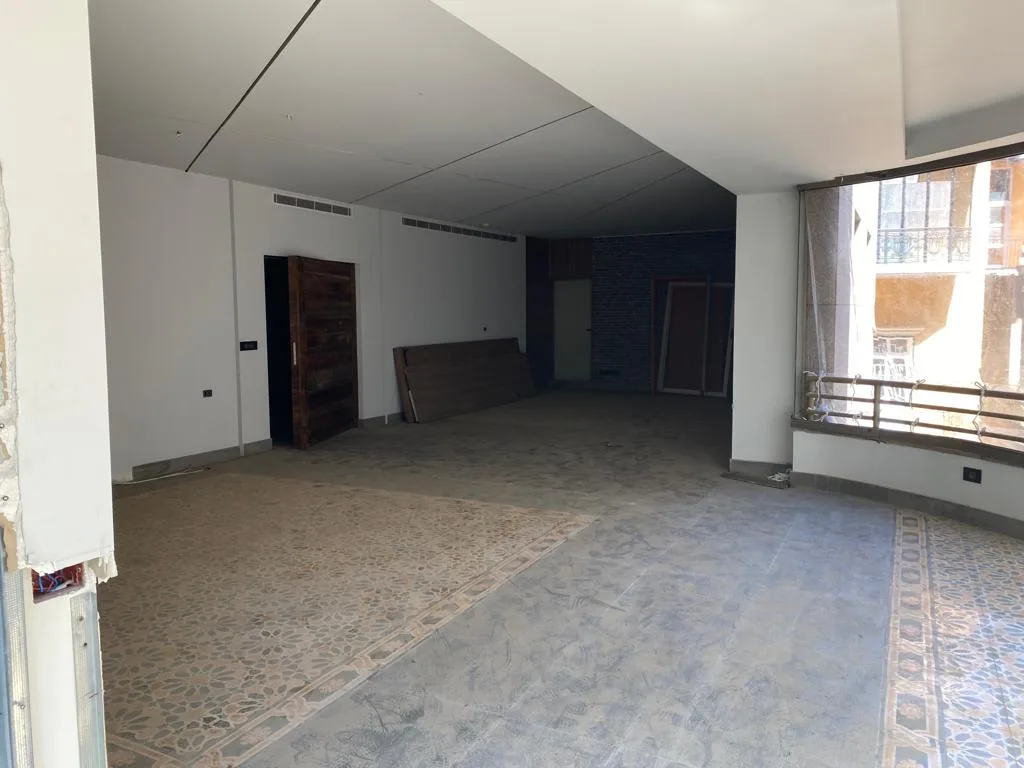 Office for Rent in Tabariss, Achrafieh, Beirut, Lebanon — الصورة 2