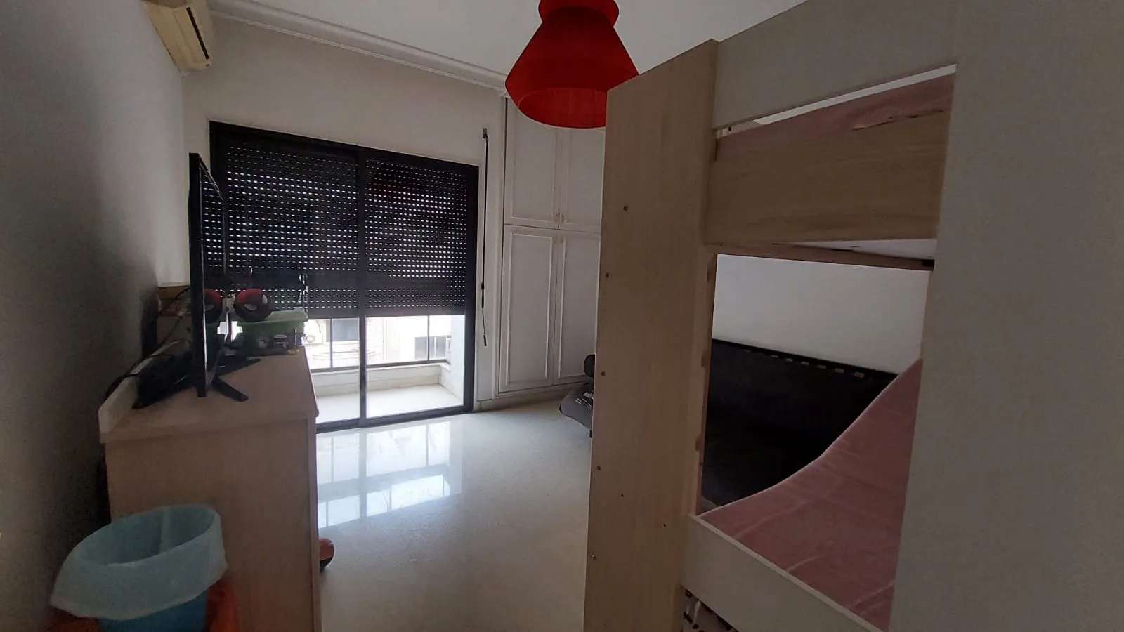 Apartment for Rent in Tallet Khayat, Beirut, Lebanon — الصورة 6