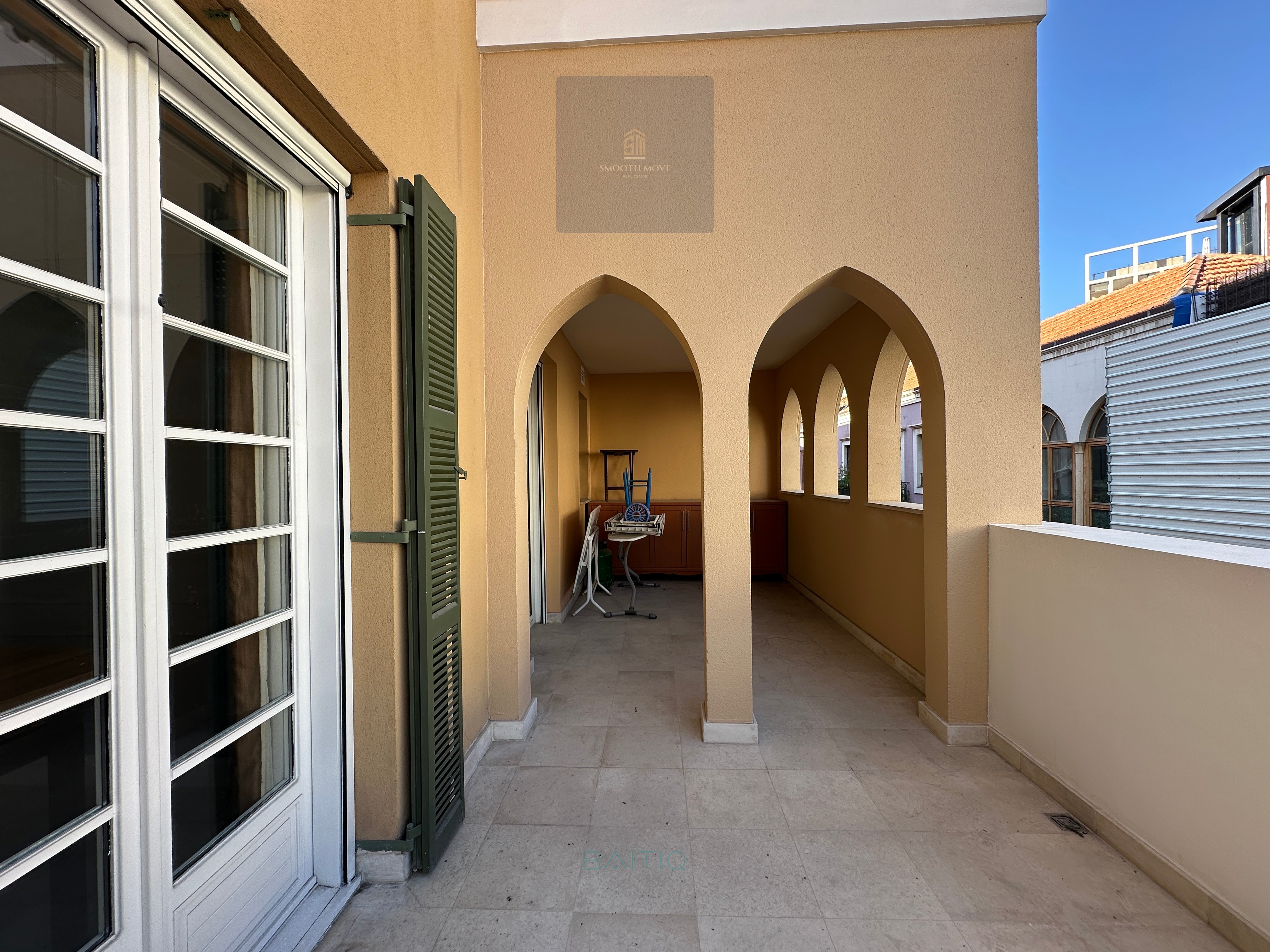 Terrace and Garden for Rent or Sale in Saifi Village, Beirut — الصورة 4