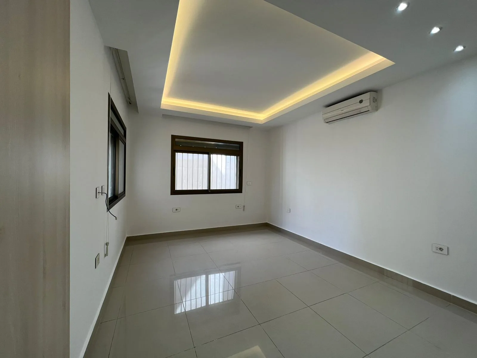 Apartment for Sale in Achrafieh, Beirut, Lebanon — الصورة 8