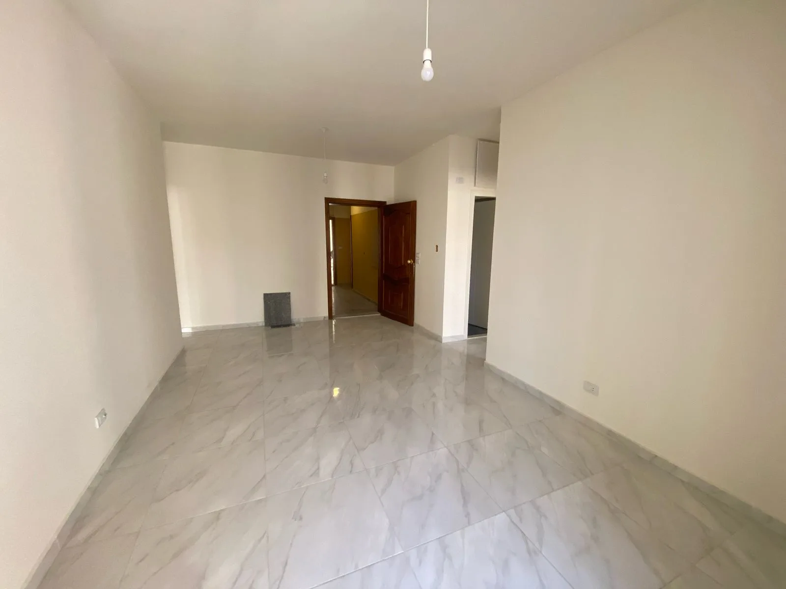 Apartment for Sale in Baouchriyeh, Lebanon — الصورة 2